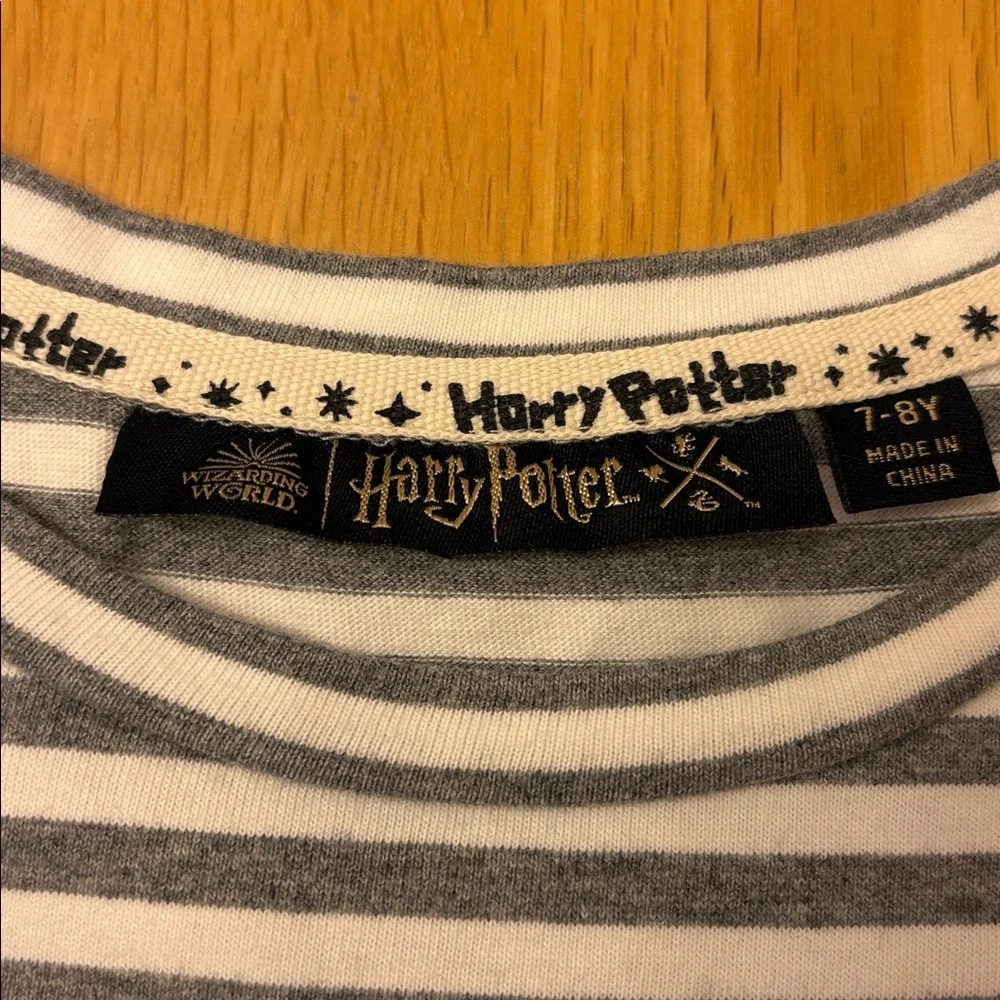 Harry Potter Hedwig Kids Gray and White Striped Tee 7-8 years